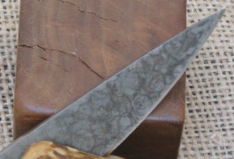 folding knife blade closeup