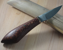 knife with oak handle